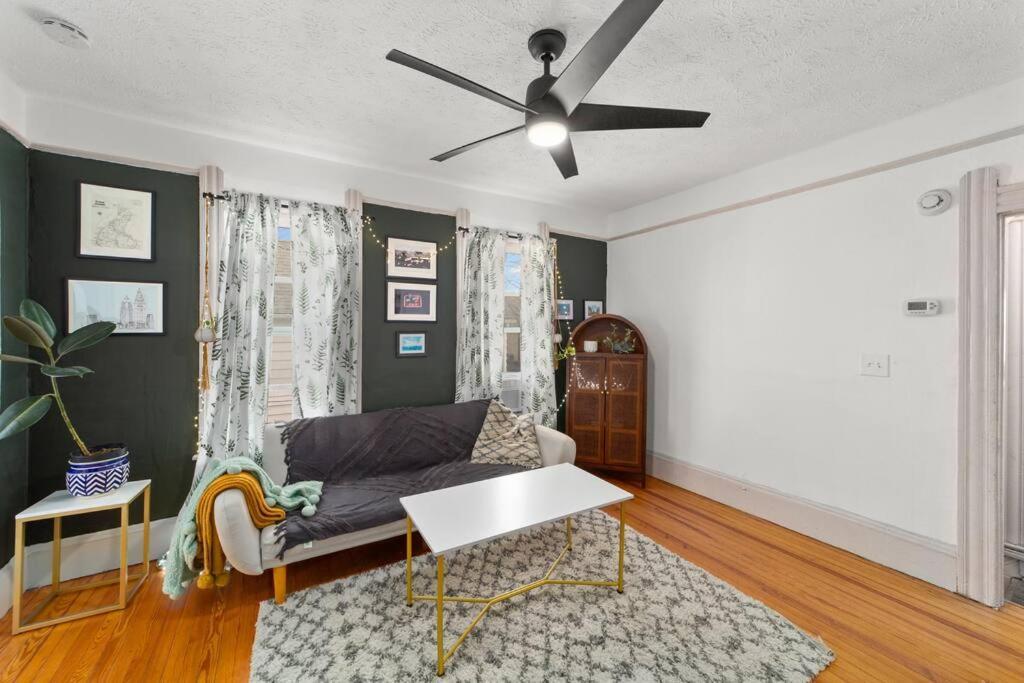 Апартаменты Pet Friendly 2Br In Little Italy # 3 Кливленд Экстерьер фото